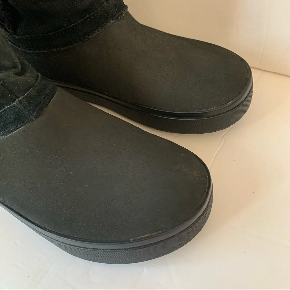 CROCS gorgeous pair